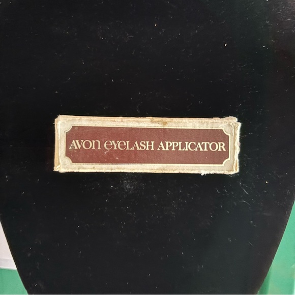 Vintage Avon Eyelash Applicator in Silver-Tone - Picture 3 of 3